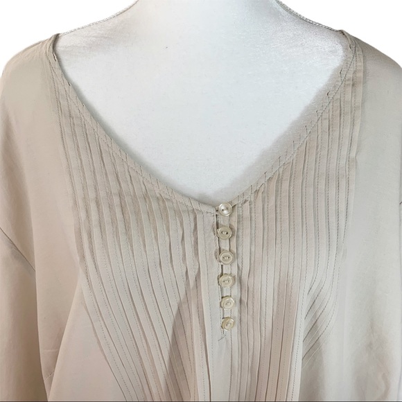 Catherine’s Khaki Gathered Front Light Tunic- 4X - Picture 4 of 8